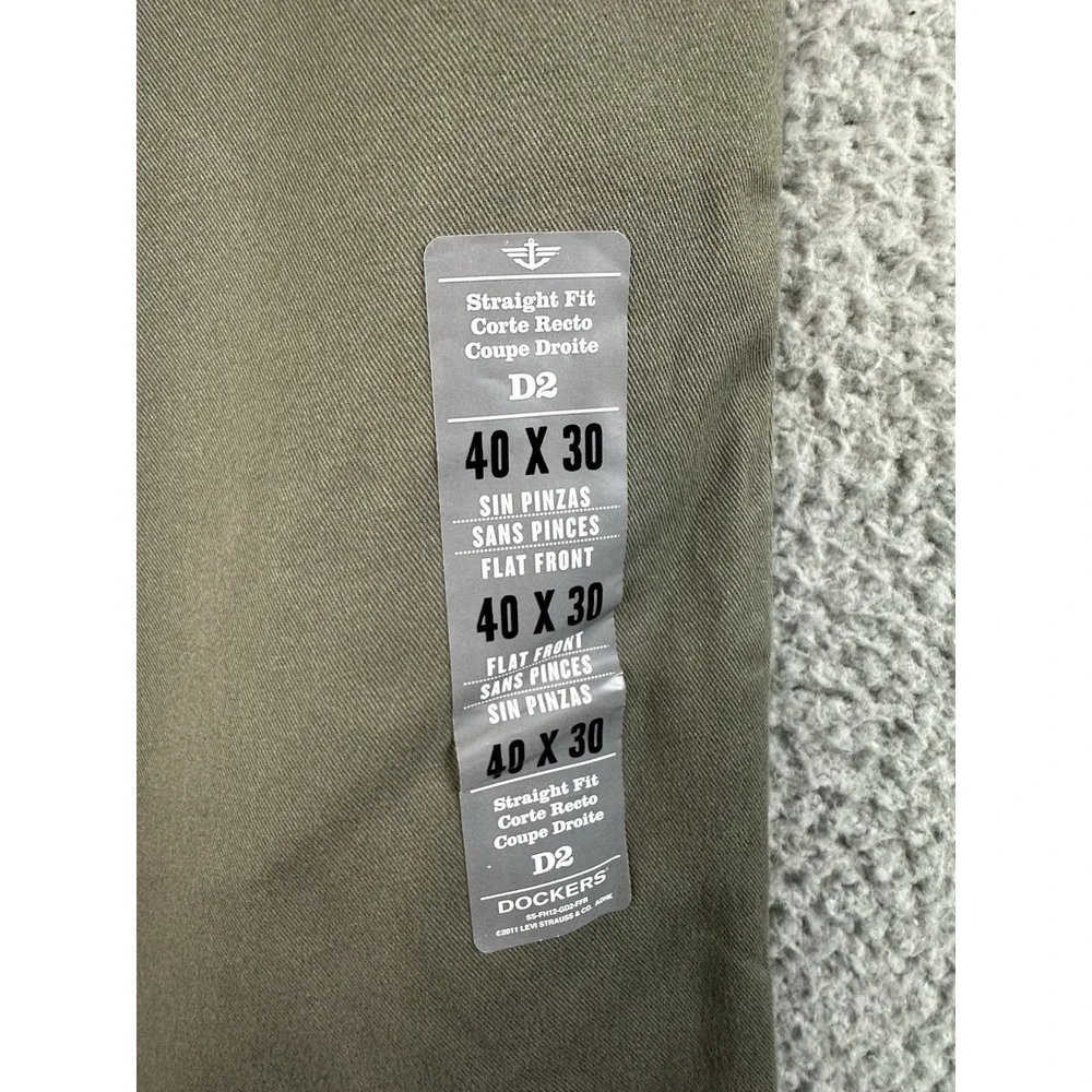 Dockers D2 Signature Khaki Pants 40x30 Olive Flat Straight Fit NWT